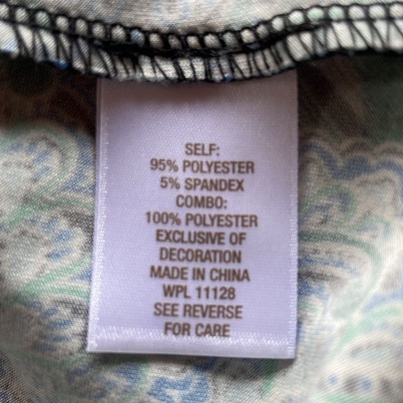 Roz & Ali Lightweight Summer Blouse. Very cool metal neck detail. Plus Size 2X - Picture 10 of 11